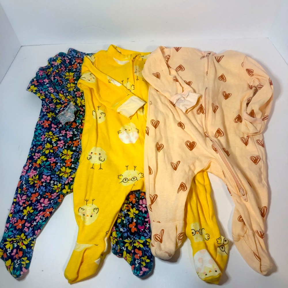 Old Navy Baby Clothes Bundle 3 Pack 0-3 M. Multicolor